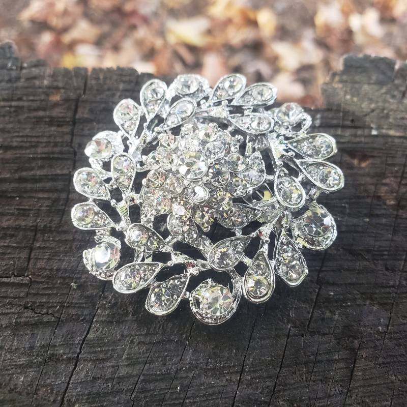 Runde Strass Verschönerung Wohnung Zurück Oder Brosche Pin Klar Silber Ton Kristall Blume Sc37 Runde Strass Verschönerung Wohnung Zurück Oder Brosche Pin Klar Silber Ton Kristall Blume Sc37 von AliciasOddities