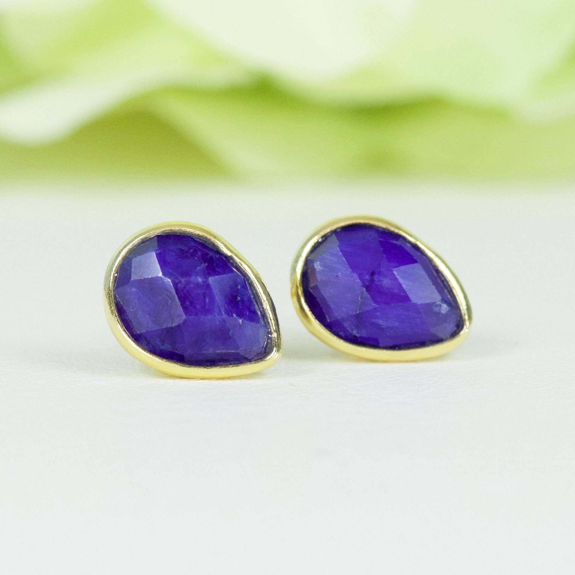 Natürliche Reihe Sapphire Birne Schachbrett Geschnitten Ohrstecker in Vergoldetem Sterling Silber, Geburtstagsgeschenk, Danke Geschenk von AlidaJewelry