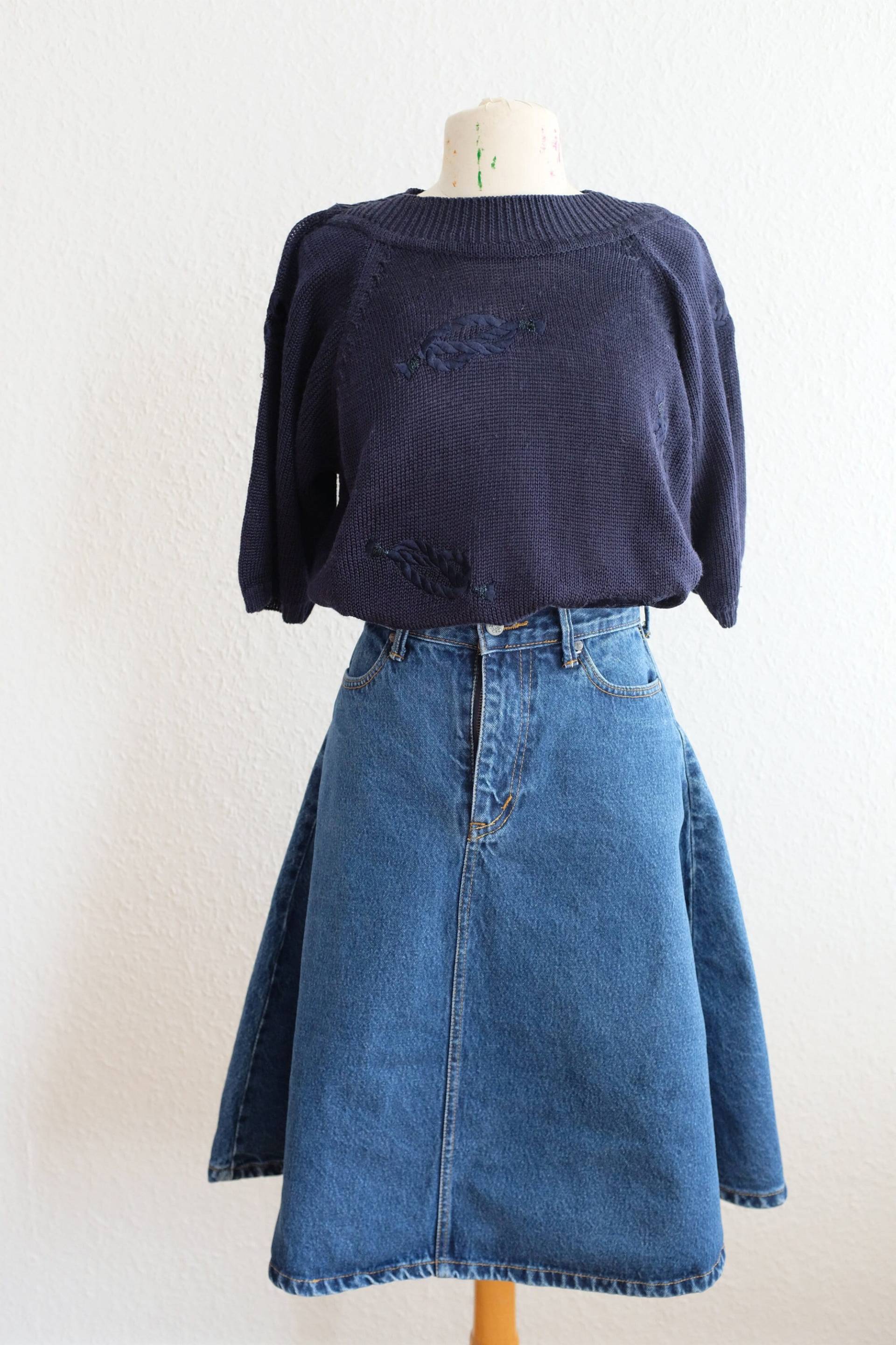 Vintage 80Er Jahre Marine Gestrickter Pullover Mit Bestickten Knoten. Damen Größe 44 | xl Vintage 80Er Jahre Marine Gestrickter Pullover Mit Bestickten Knoten. Damen Größe 44 | xl von AlienArmpit