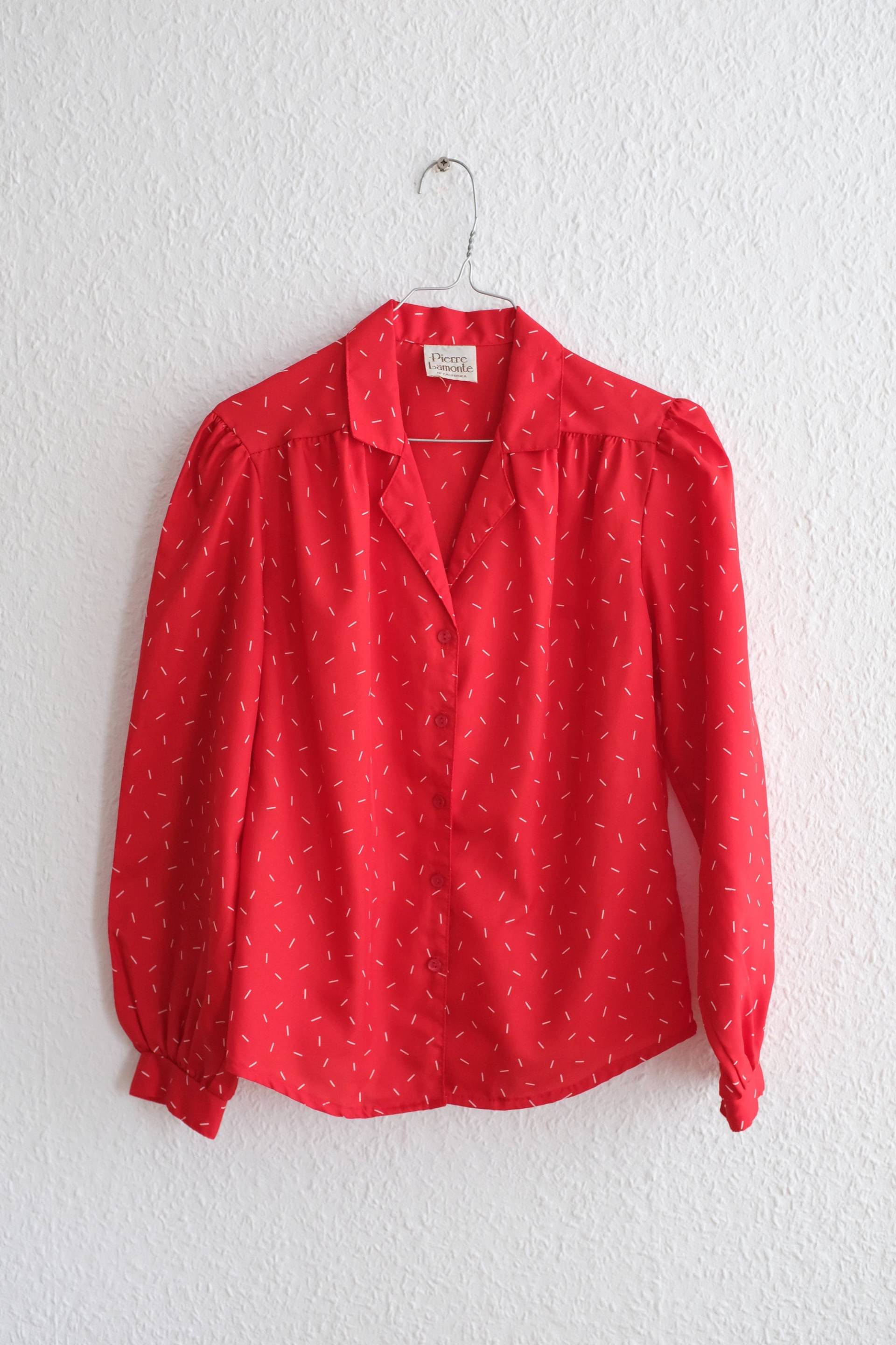Vintage 80Er Jahre Rote Bluse Mit Plissé Vorne Und Großen Armen. Damen Größe S/M Vintage 80Er Jahre Rote Bluse Mit Plissé Vorne Und Großen Armen. Damen Größe S/M von AlienArmpit