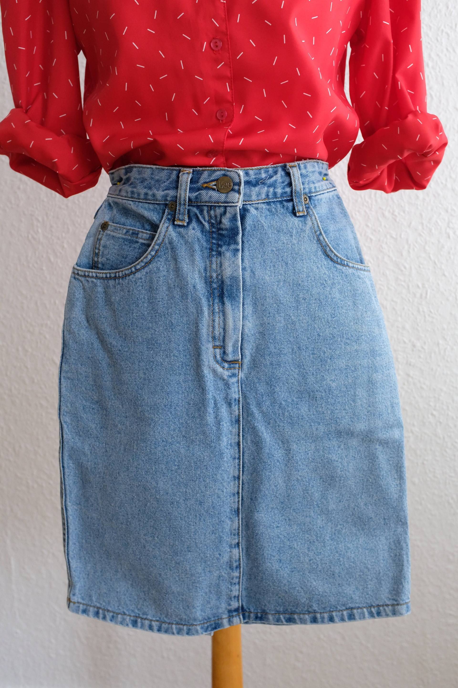 Vintage Lee Jeans Rock. Frauen Größe 28 Vintage Lee Jeans Rock. Frauen Größe 28 von AlienArmpit