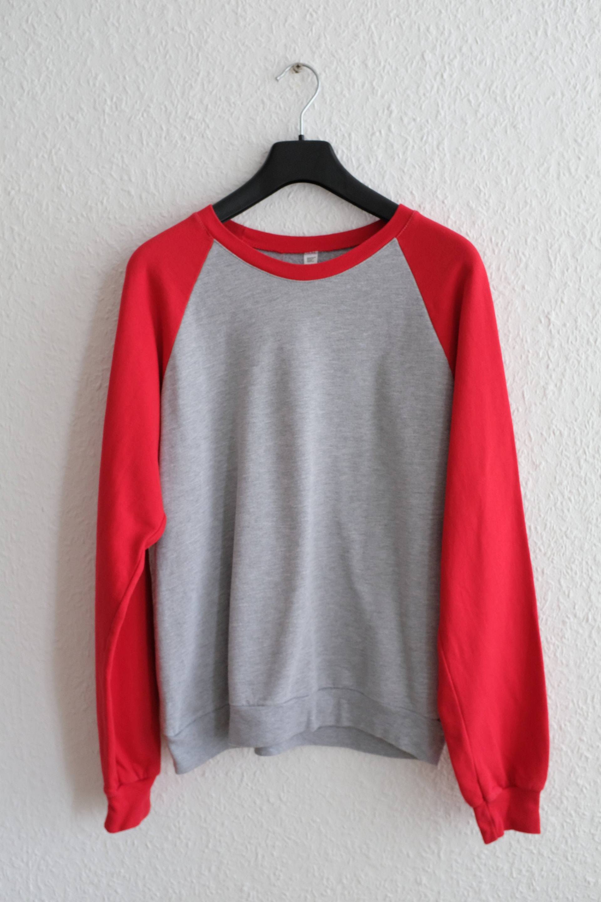 Vintage Rot Und Grau Sweatshirt. Herren Größe M Vintage Rot Und Grau Sweatshirt. Herren Größe M von AlienArmpit