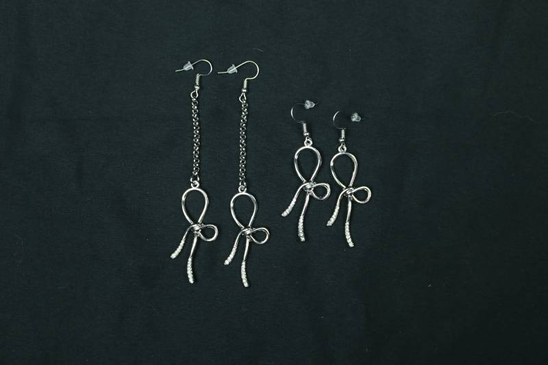 Bow Earrings von Alienmoe