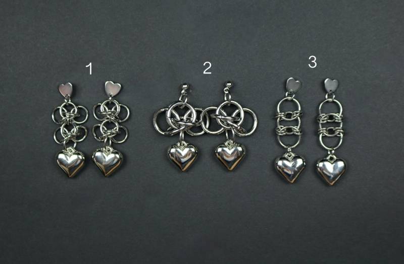 Chained Heart Earrings von Alienmoe