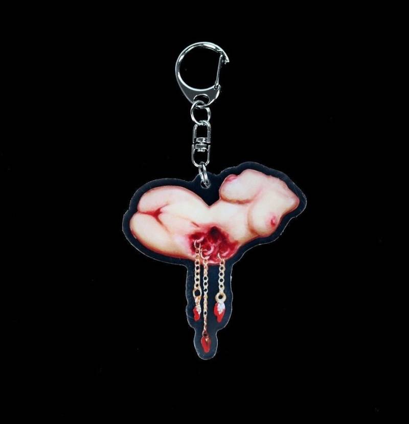 Gory Female Body Torso Keychain // Alienmoe Signature von Alienmoe