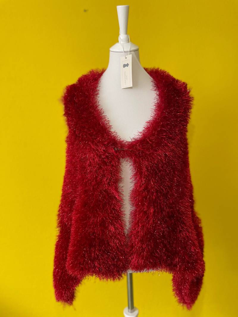 Gehäkelter Mantel Aus Weichem Plüsch Fransengarn in Weinrot, Sehr Weich Und Angenehm, Handgemacht, Winterlich, Weihnachtlich von AlievHandmadePieces