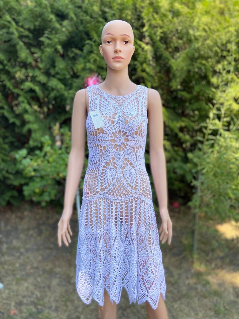 Gehäkeltes Strandkleid, Sommerkleid, Häkelkleid Mit Lockerem Muster in Weiß von AlievHandmadePieces