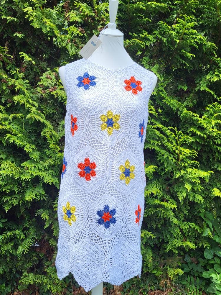 Sommerkleid/Tunicakleid Gehäkelt in Weiß Mit Blumenmuster, Sehr Weich, Festlich Und Alltäglich Passend, Handgemacht, Sommerlich, Kleid von AlievHandmadePieces