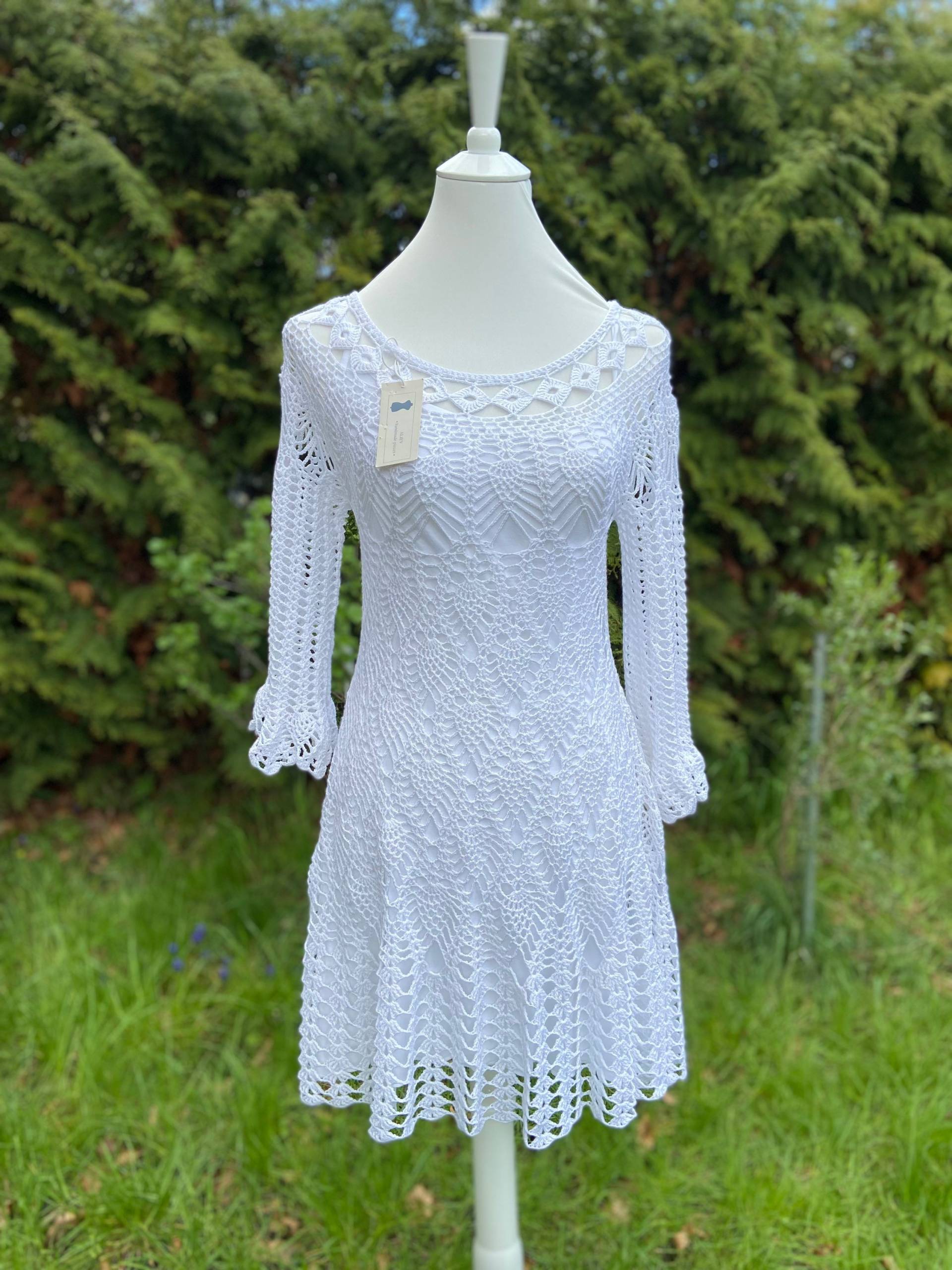 Tunika Kleid in Weiß, Sehr Weich, Festlich Und Alltäglich Passend, Handgemacht, Sommerlich, Kleid, Sommerkleid Tunika Kleid in Weiß, Sehr Weich, Festlich Und Alltäglich Passend, Handgemacht, Sommerlich, Kleid, Sommerkleid von AlievHandmadePieces