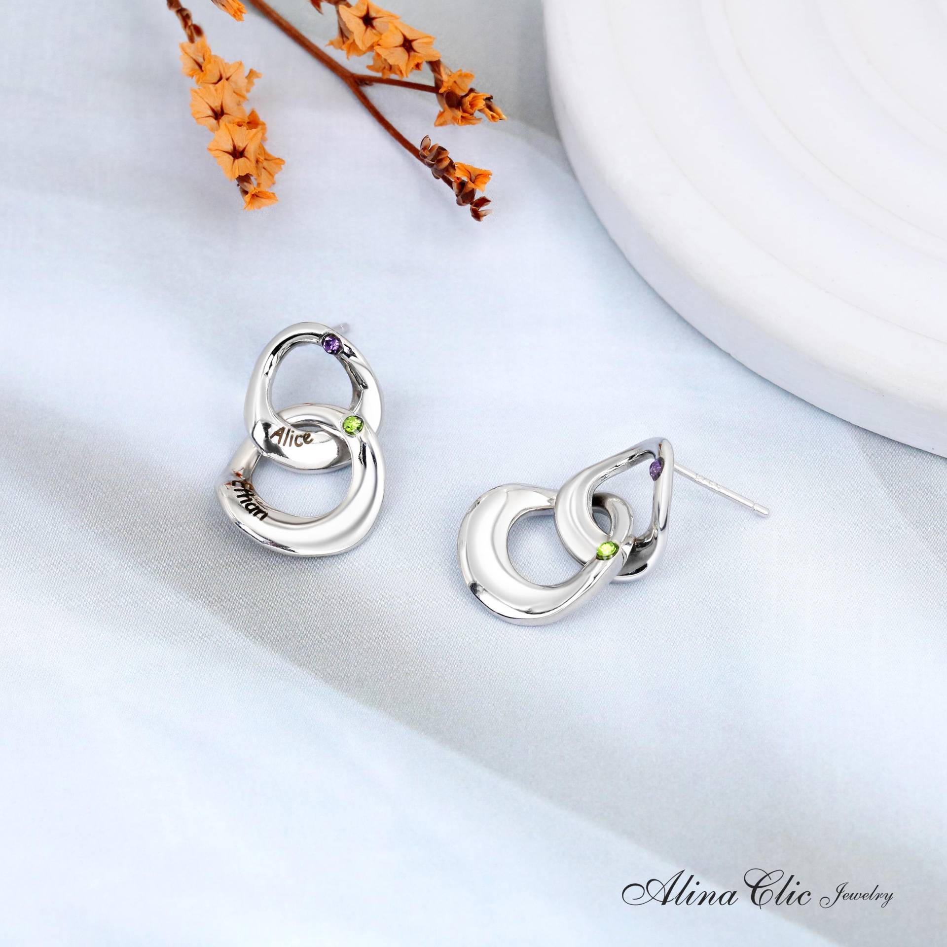 Personalized Birthstone Name Earrings, Interlocking Circle Earrings By Alina, Custom Gemstone Earrings, Engraved Earrings, Gift For Mom von AlinaChicJewelry