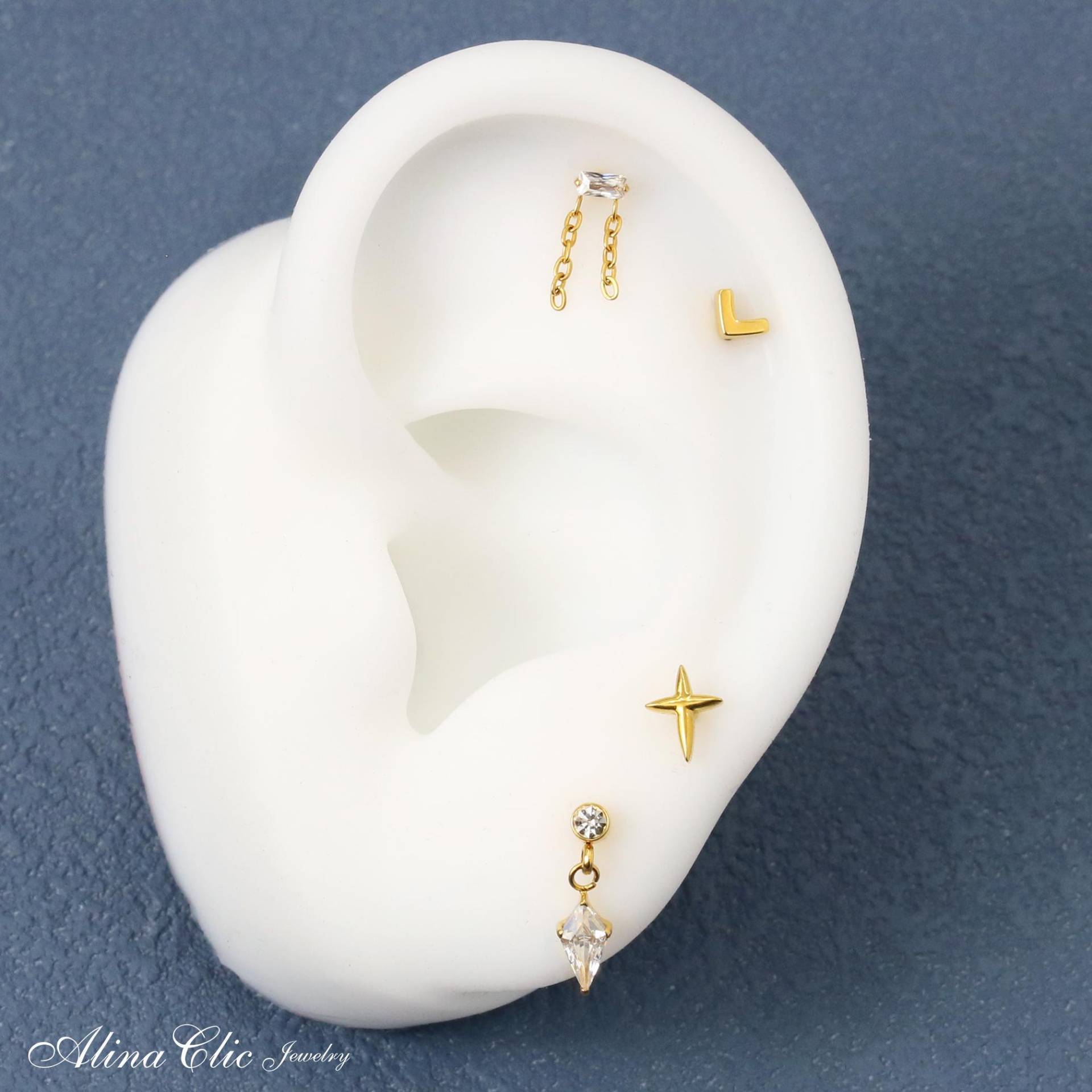 Rhombus Cz Dangle Earrings, Double Chains Baguette Earrings, Titanium Cross Stud Earrings, Mini V-Shape Flat Back Earrings, Stacking Earrings von AlinaChicJewelry