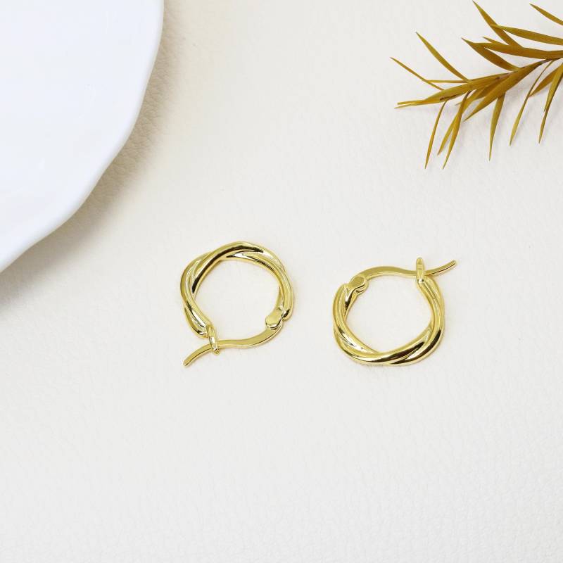 Twisted Hoop Earrings, Rope Hoop, Spiral Huggie Dainty Braided Everyday Earring, 925 Silver von AlinaChicJewelry