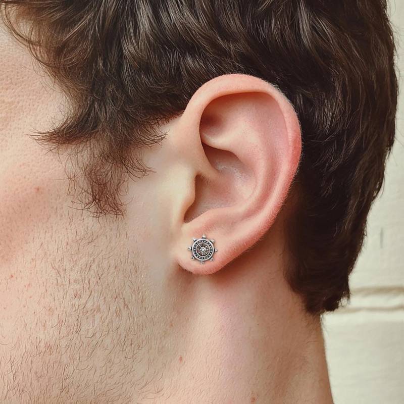 Vintage Sun Stud Earrings, Celestial Starburst Women Titanium Steel Screw Back Earring For Men von AlinaChicJewelry