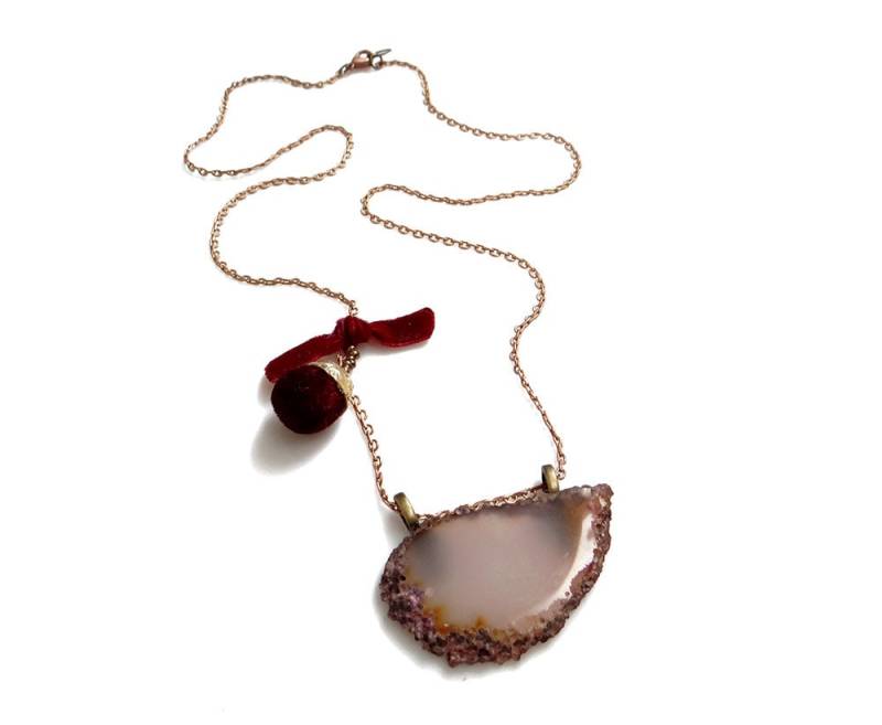 Druzy Achat Anhänger Lila Geode, Messingkette von AlinaandT