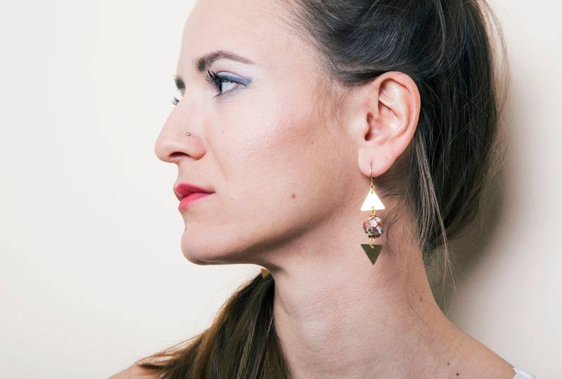 Ozean Jaspis Ohrringe Rohe Messing Dreieck Edelstein von AlinaandT