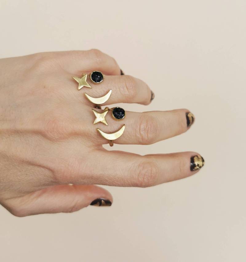Schwarzer Turmalin Himmelsring Sonne Mond Stern Schmuck von AlinaandT