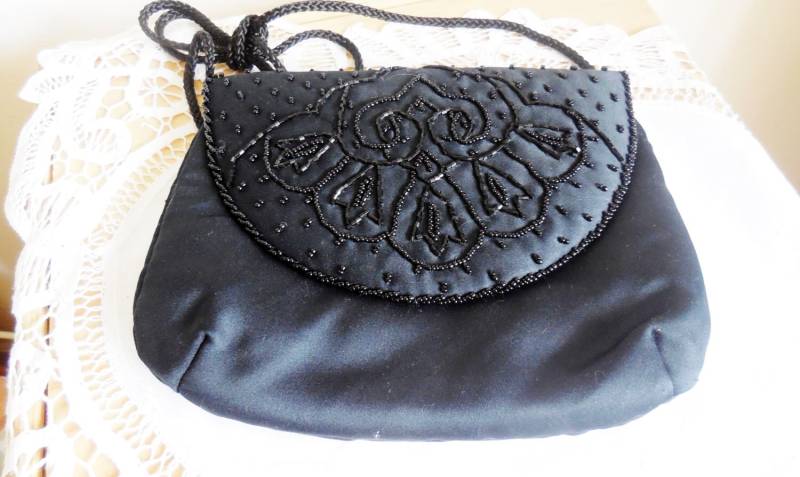 Abend Handtasche... Schwarz... Perlen... Satin, Vintage Schwarze Handtasche, Elegante Ballkleid Geldbeutel von AlinasArt