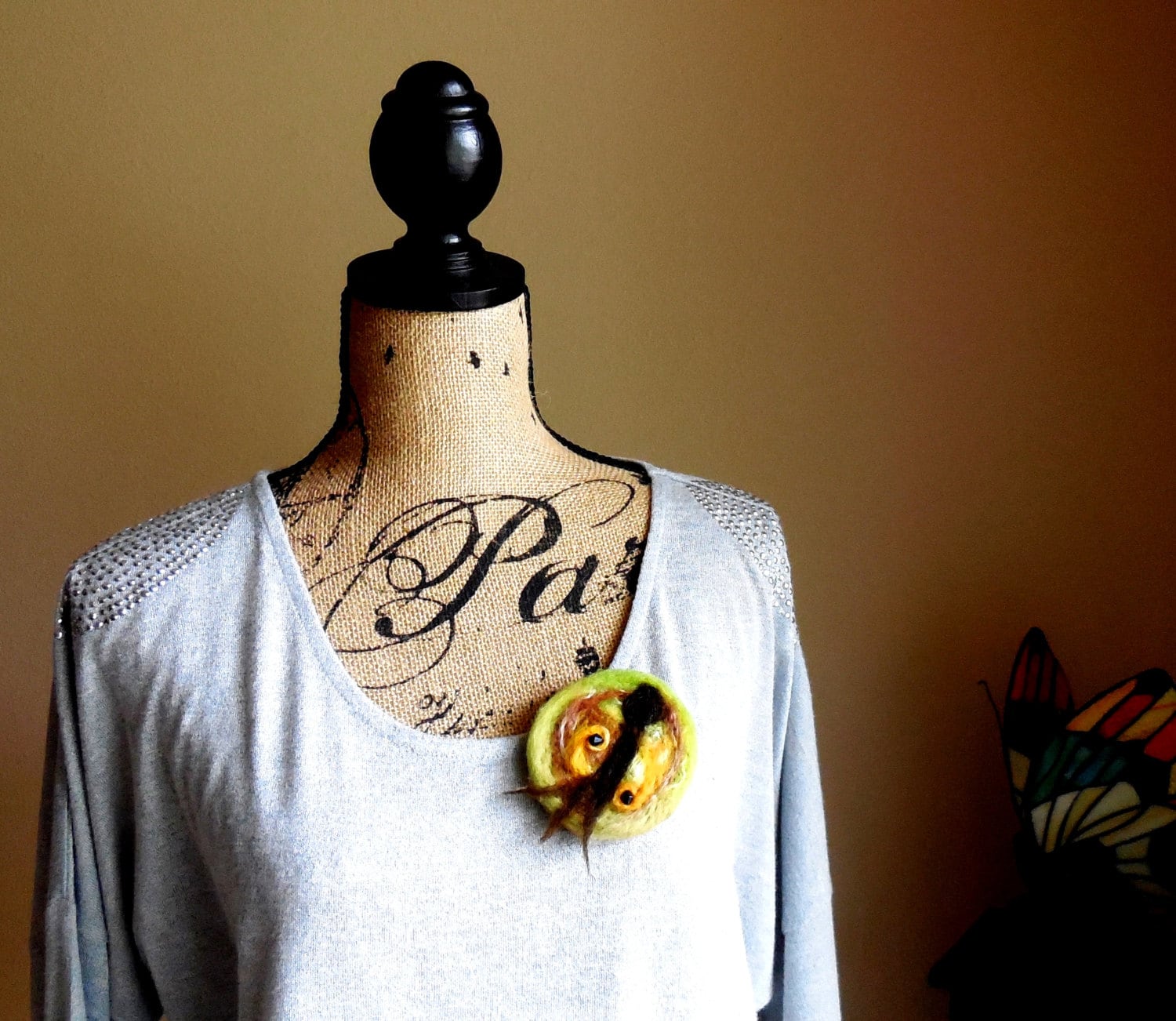 Tragbare Kunst Brosche... Tolle Geschenkidee Für Mama, Freund Oder Jemand Besonderen... Tutti - Frutti... Hand-Filz von AlinasArt