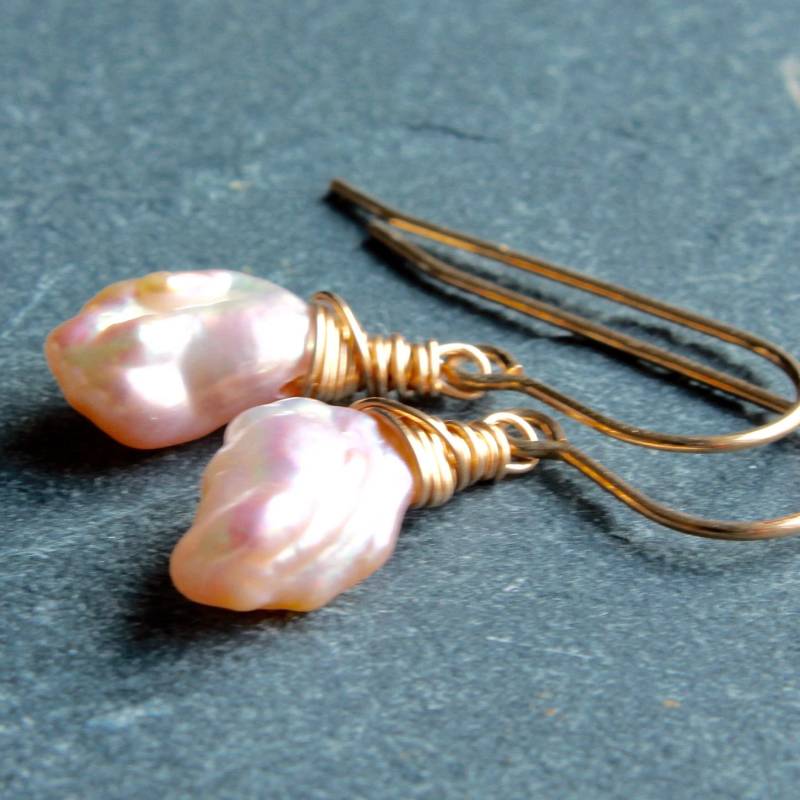 Blush Rosa Perlen Gold Filled Ohrringe Draht Gewickelt Echte Biwa Braut Hochzeit Baumeln Tropfen Juni Geburtsstein Geschenk Für Ihre Frauen 4911 von AliraTreasures