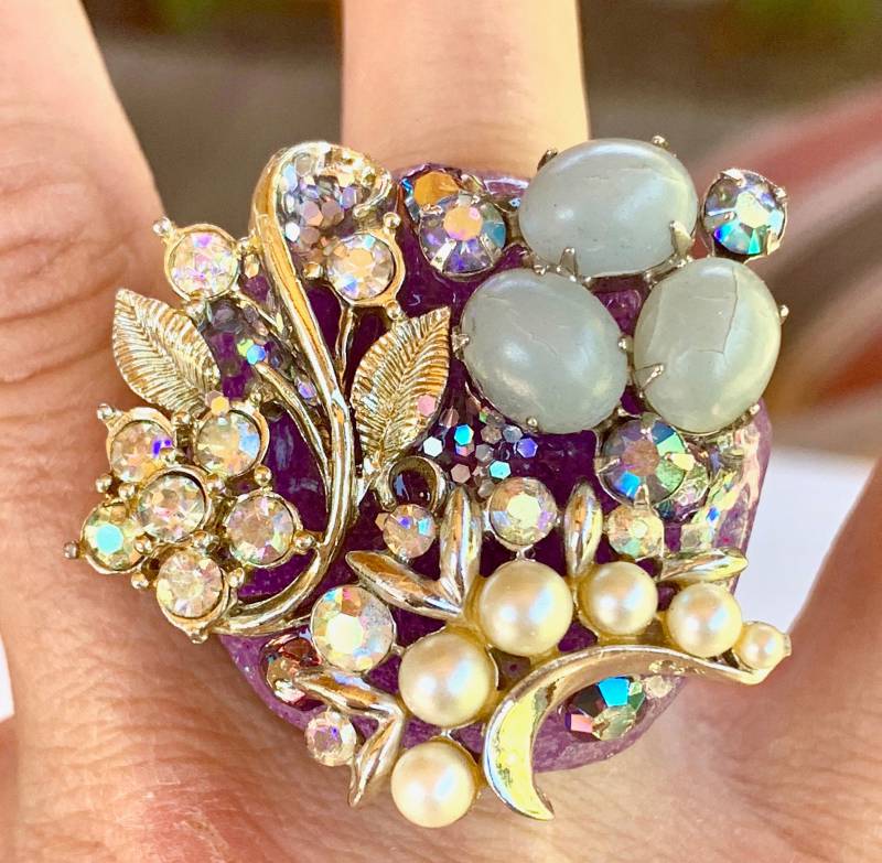 Harz-Ring, Strassring, Vintage Aussagering, Größe 6 Ring, Lila Statement-Schmuck von AlisaMichelleDesigns