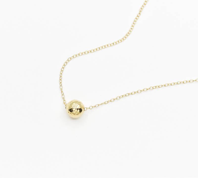 Gehämmert Gold Kugel Halskette. Kleine Gehämmerte Kugel-Halskette. Filled Zarte Halskette Für Jeden Tag Gehämmert Gold Kugel Halskette. Kleine Gehämmerte Kugel-Halskette. Filled Zarte Halskette Für Jeden Tag von AlisaStudioDesign