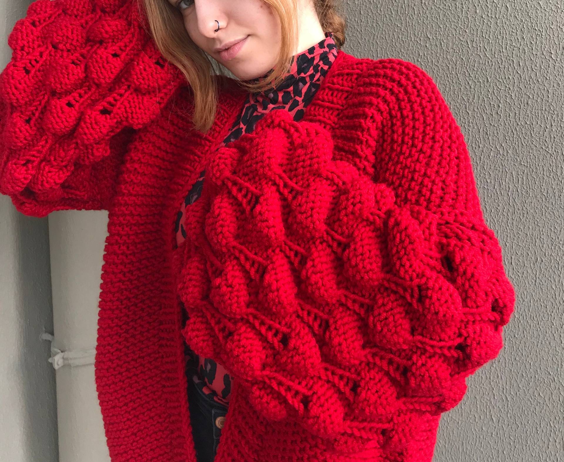 Rote Bubble Sleeve Strickjacke, Oversized Chunky Knit Pullover, Gestrickte Rote Strickjacke Für Frauen von AlisdaKnit