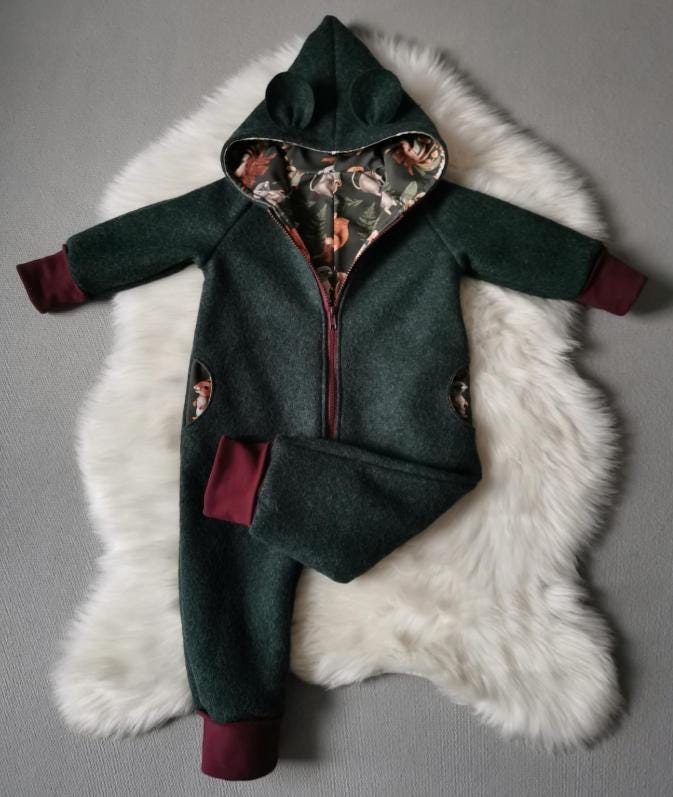 Wollwalkanzug/Overall Handmade Auf Wunsch, 100% Schurwolle, Waldtiere, Ohren, Eichhörnchen, Dunkelgrün, Bordeaux von AlishasKlimperreich