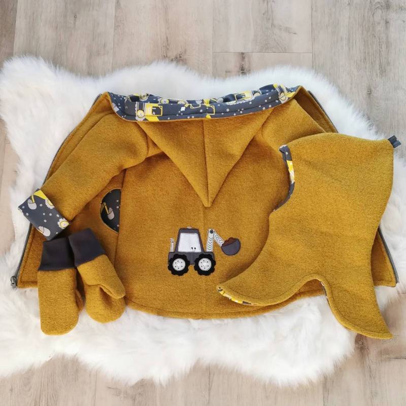 Wollwalkjacke Neu, Wollwalkmantel, Handmade Schurwolle, Bagger, Senf, Handschuhe, Schlupfmütze von AlishasKlimperreich