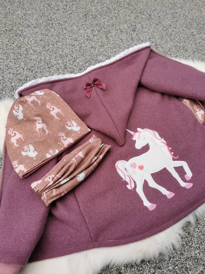 Wollwalkmantel Handmade Auf Wunsch, Schurwolle, Einhorn, Schwan, Lavendel von AlishasKlimperreich