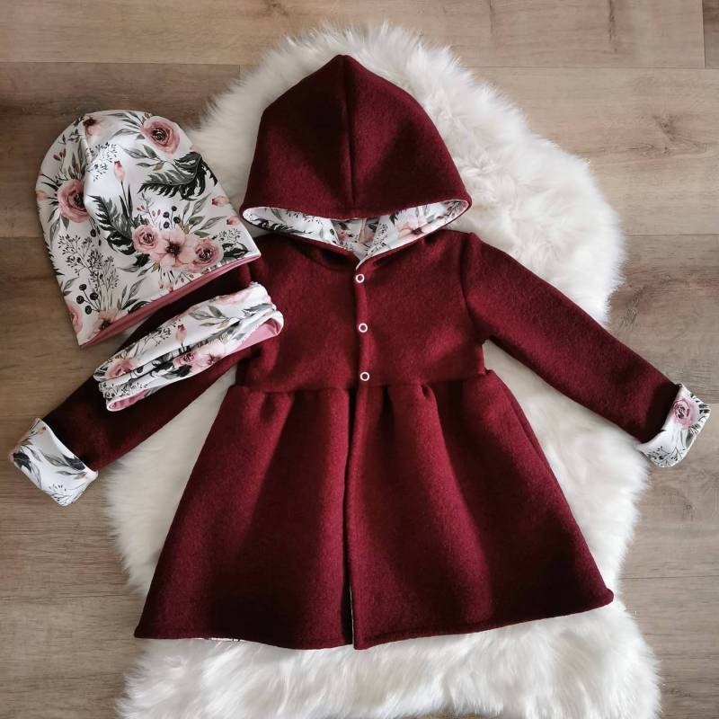 Wollwalkmantel Gerafft Handmade Auf Wunsch, Schurwolle, Rosen, Blumen, Boredaux von AlishasKlimperreich