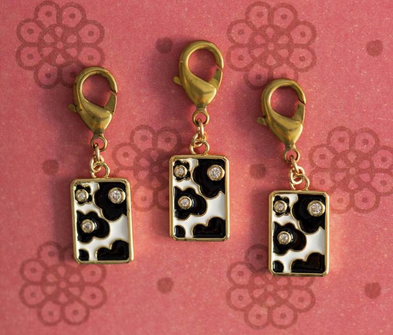 Blume Charm, Emaille Charm, Abnehmbarer Charm Halskette, Bauen Sie Ihre Eigene Halskette von AlisonStorryJewelry