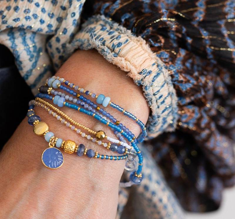 Chalcedon Armband, Oktober Geburtsstein, Opal Mondstein Kyanit Wickelt Sieben Mal von AlisonStorryJewelry