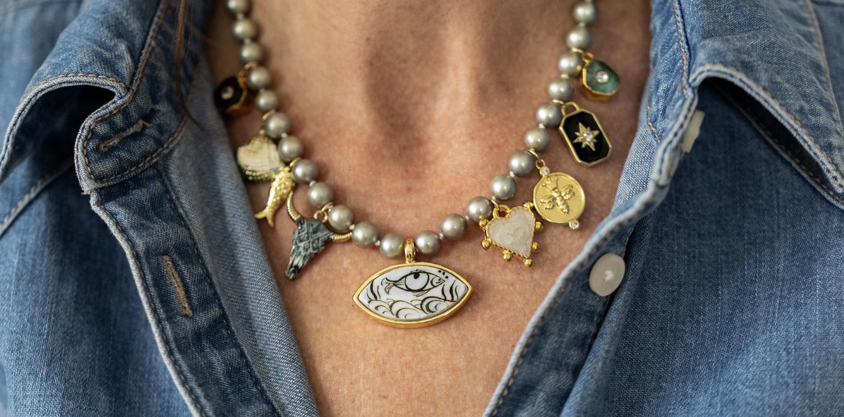 Evil Eye Halskette, Perlenkette, Charm Kette, Smaragd Turmalin, Fisch Handgeknüpfte Halskette von AlisonStorryJewelry