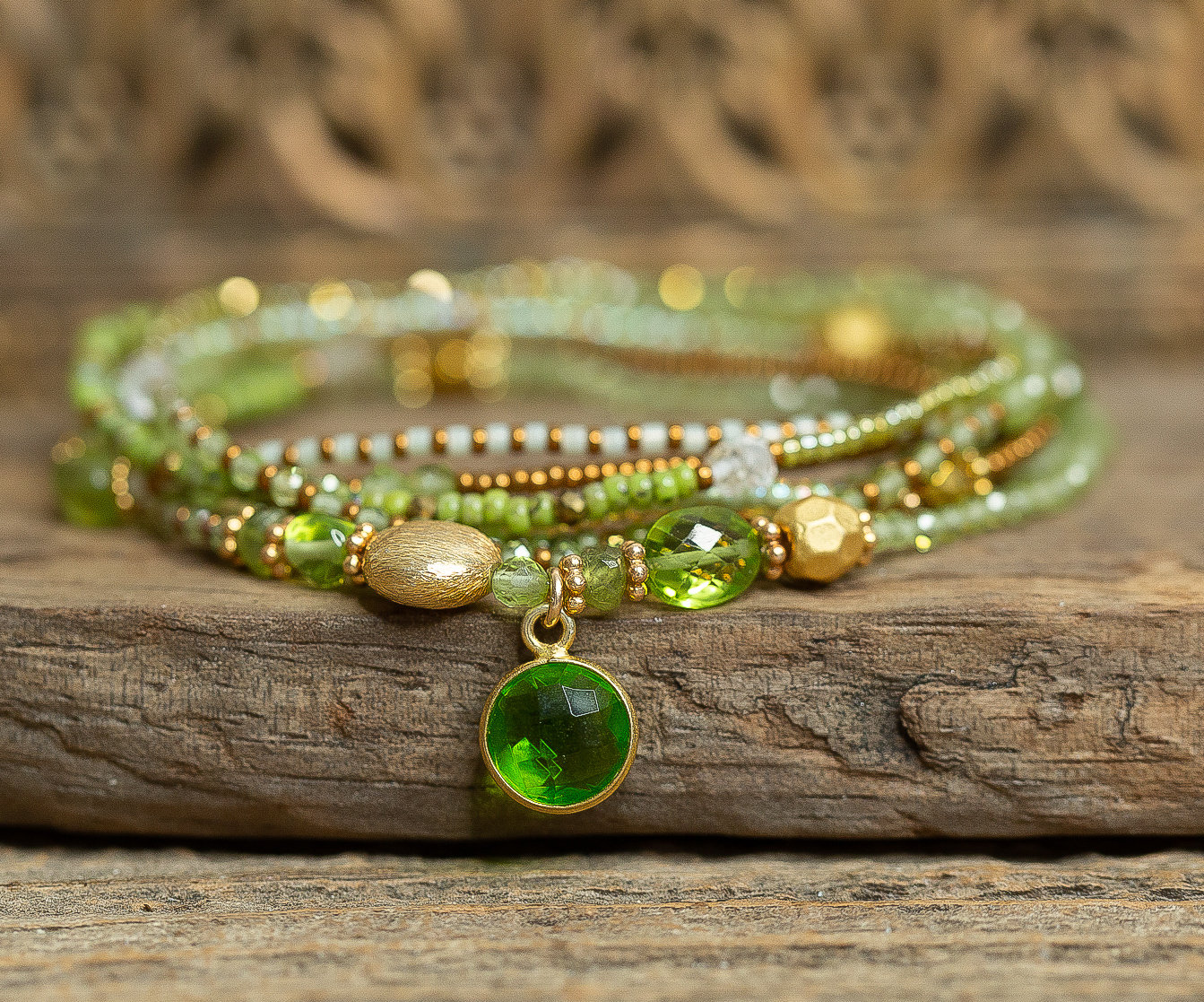 Peridot Armband, August Birthstone, Peridot, Mondstein, Gold Hämatit, 7 Mal Wickeln, Wickelarmband von AlisonStorryJewelry
