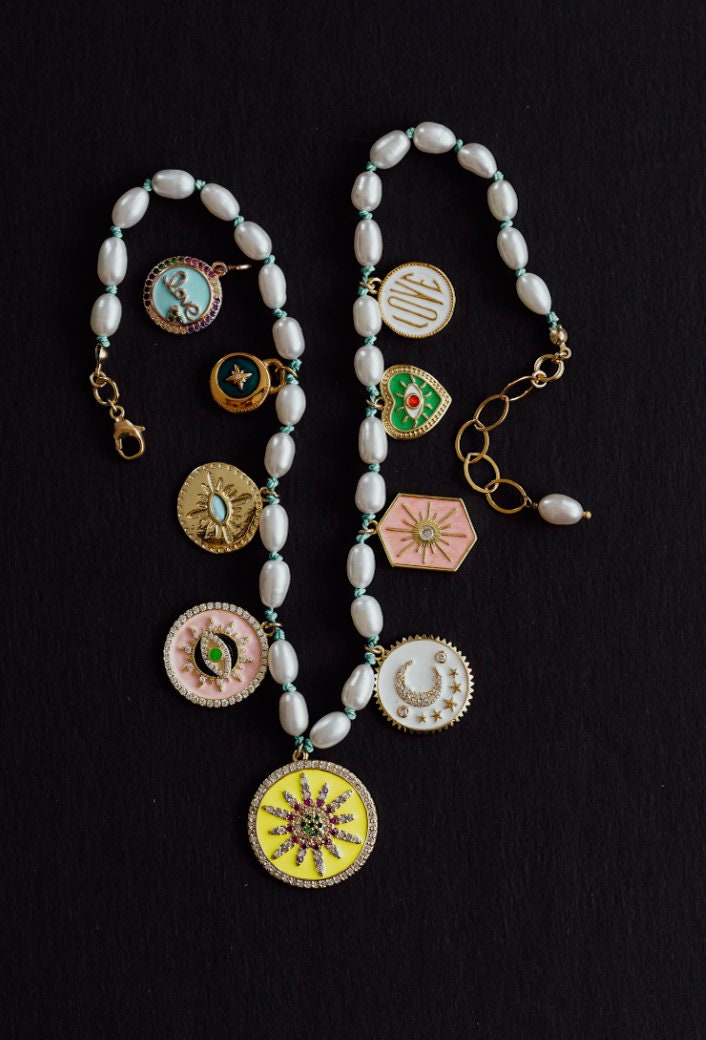 Perlenkette, Charm Halskette, Geknotete Halskette von AlisonStorryJewelry