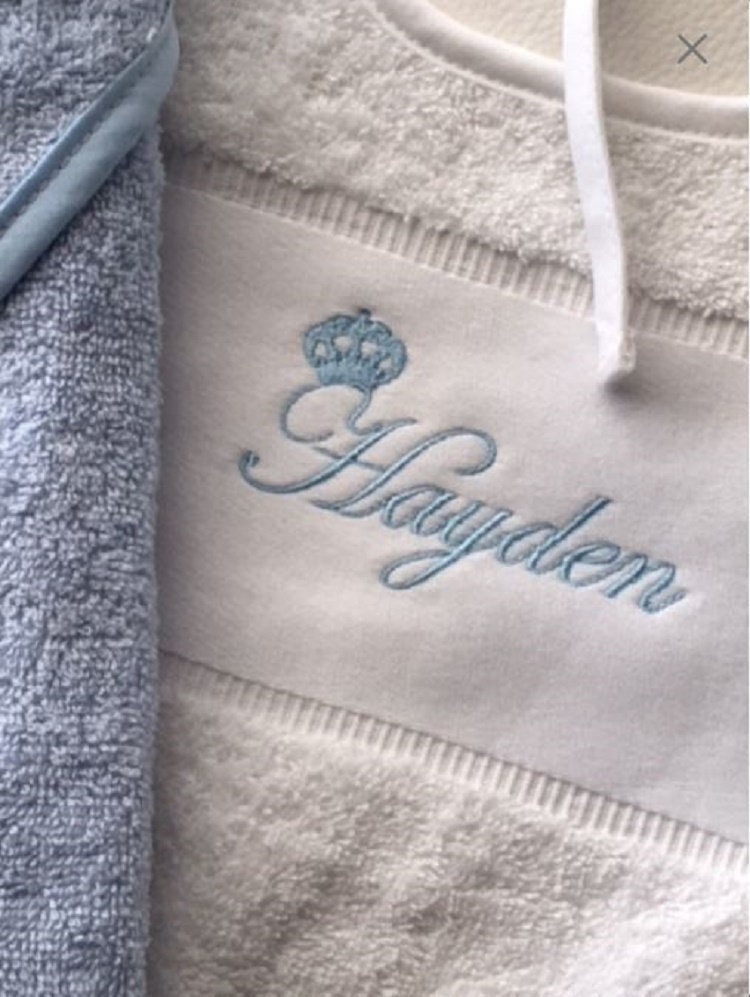 Luxus Weißes Baby-Bib Personalisiert Luxus Weißes Baby-Bib Personalisiert von AlisonWynneBespoke