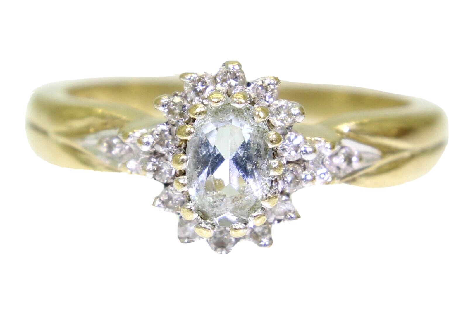 Aquamarin & 0.15Ct Diamant Cluster 9 Karat Gelbgold Ringgröße O ~ 7 1/4 von AlisonsVintageGems