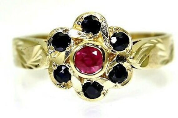 Auffälliger Saphir & Rubin Cluster 9Ct Gelbgold Ring Größe P 1/2 ~ 8 von AlisonsVintageGems