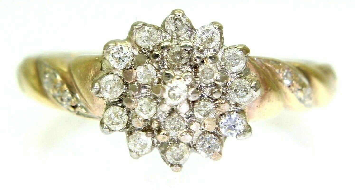 Hübsche 0, 25 Ct Diamant-Cluster 9Ct Gelbgold Ring Größe P 7 3/4 von AlisonsVintageGems