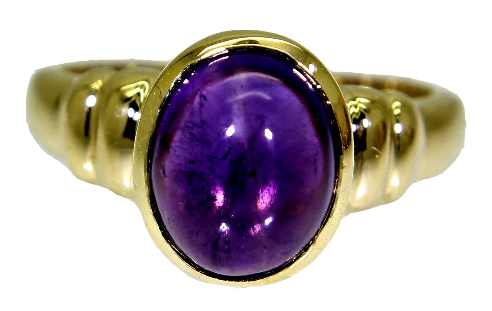 Schwerer Amethyst Cabochon 9 Karat Gelbgold Ring Größe N ~ 6 3/4 von AlisonsVintageGems