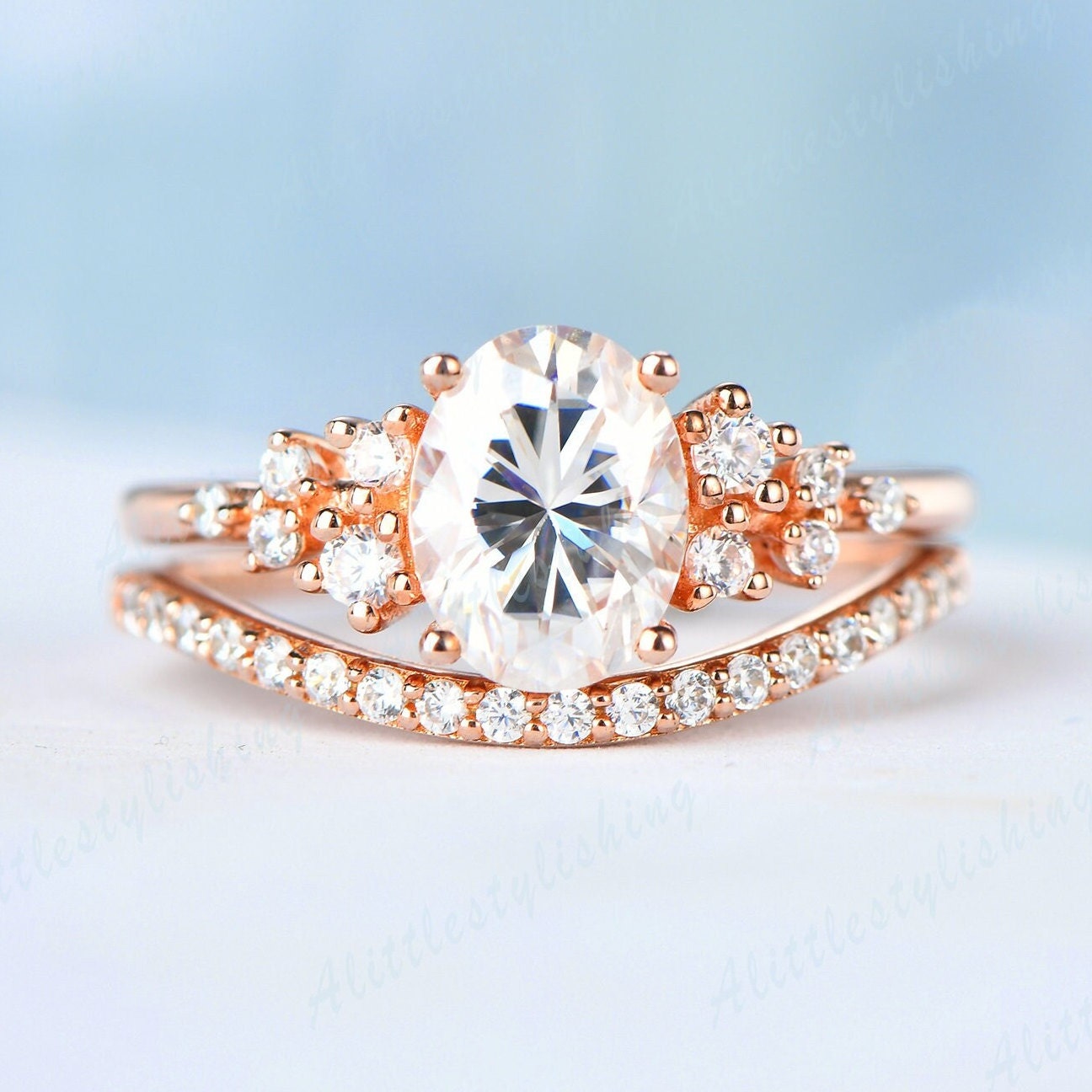 18K Rose Gold Moissanit Verlobungsring Set, Oval Ehering Vintage Brautschmuck Für Frauen von Alittlestylishing