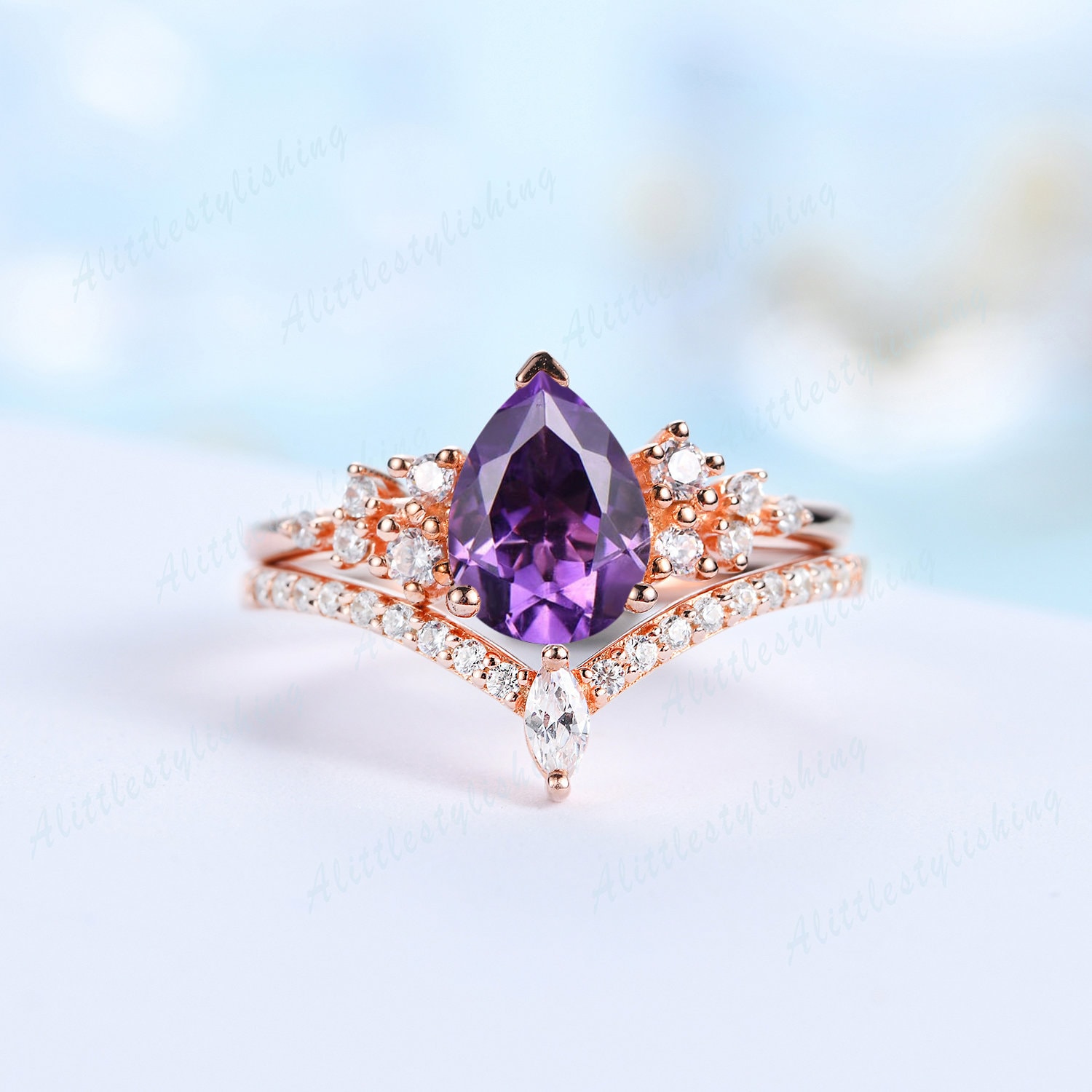 Amethyst Ehering Set Rose Gold Birnenschliff Verlobungsringe Für Frau Moissanit Braut Set Curve von Alittlestylishing