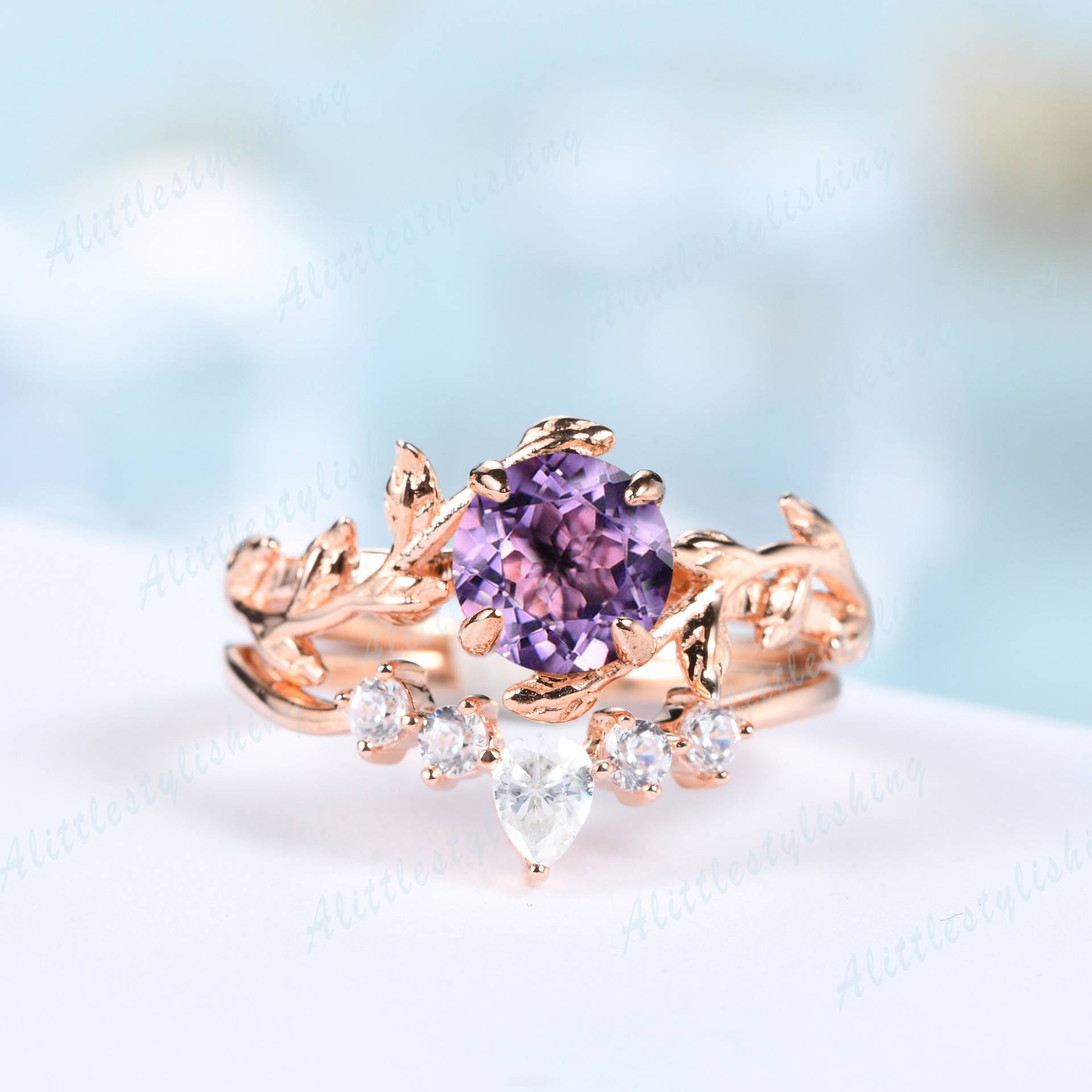 Amethyst Vintage Verlobungsring Set Unikat Birne Rundschliff Moissanit Kurve Ehering Band Zweig Weinlaub Braut Antik Jahrestag Ringe von Alittlestylishing