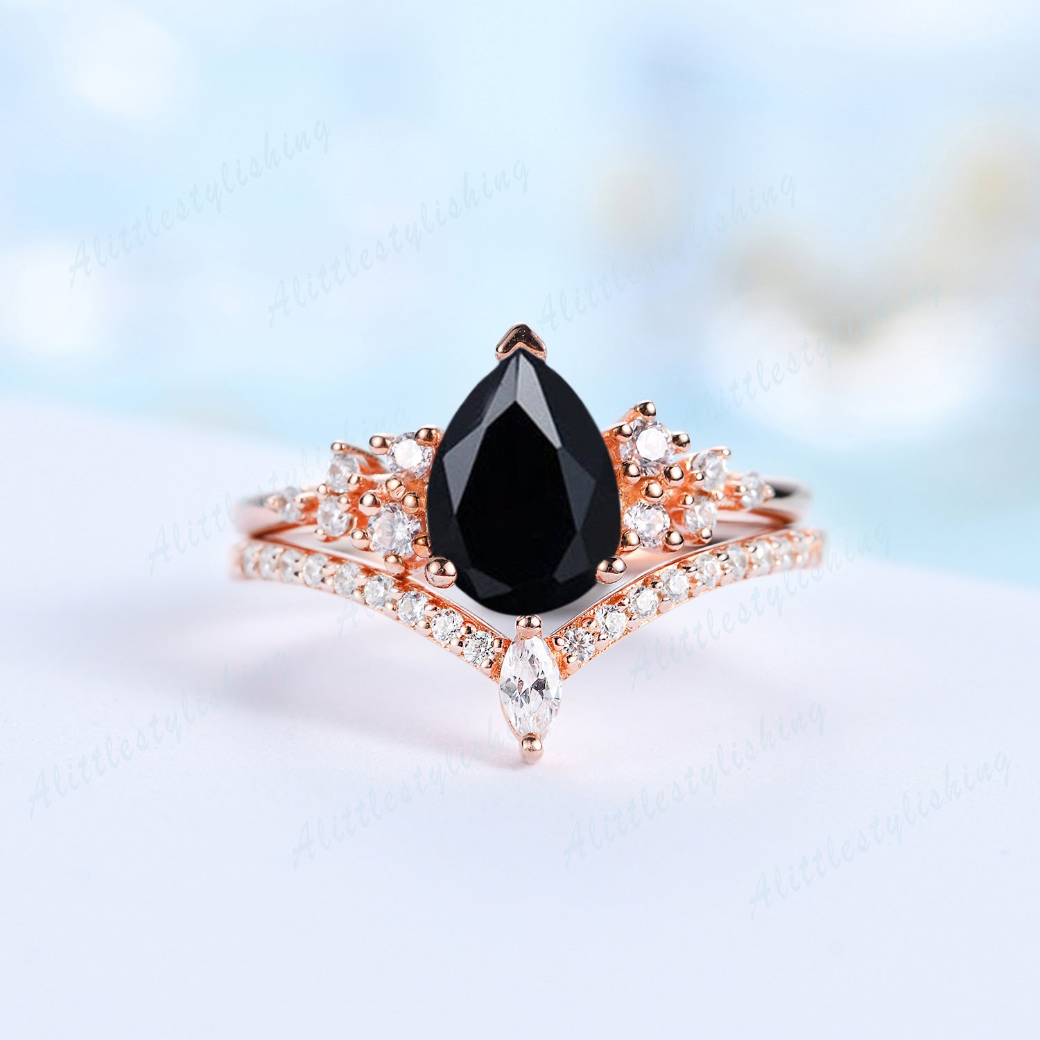 Birne Schwarzer Onyx Versprechen Ringe Für Frauen Rosegold Verlobungsring Cluster Moissanit Ring V Eheringe Set von Alittlestylishing