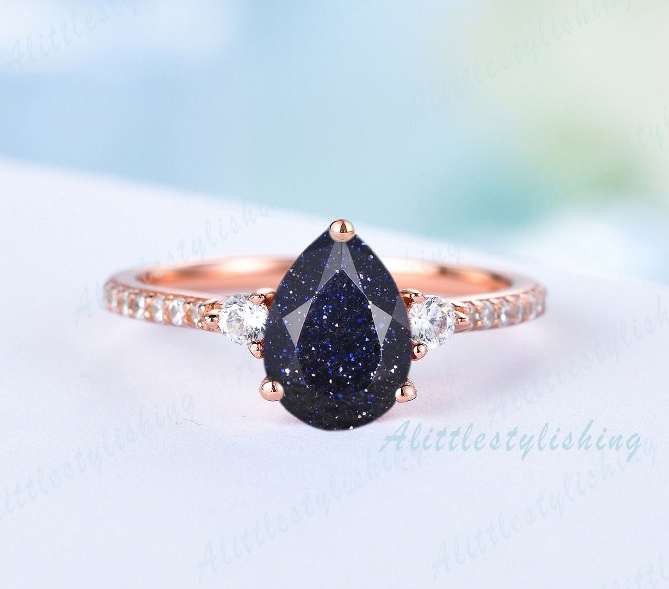 Blauer Sandstein Ring, Verlobungsring, Ehering Im Birnenschliff, Einzigartige Galaxie Rose Gold Braut Versprechen Ring Geschenk Für Sie von Alittlestylishing