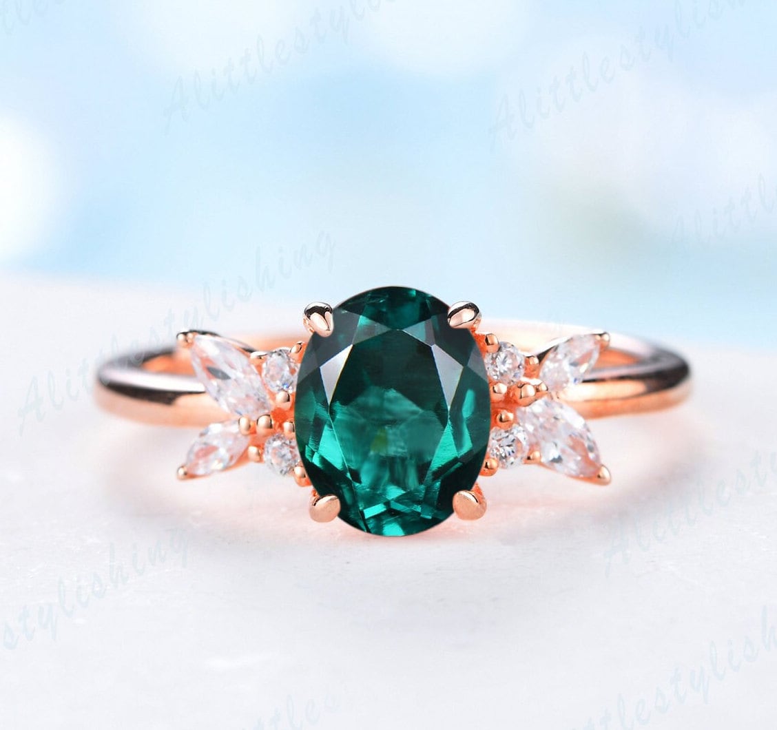 Grüner Smaragd Verlobungsring Oval Ring Vintage Moissanite Antiker Ehering Versprechen Rose Gold Einzigartiges Geschenk von Alittlestylishing