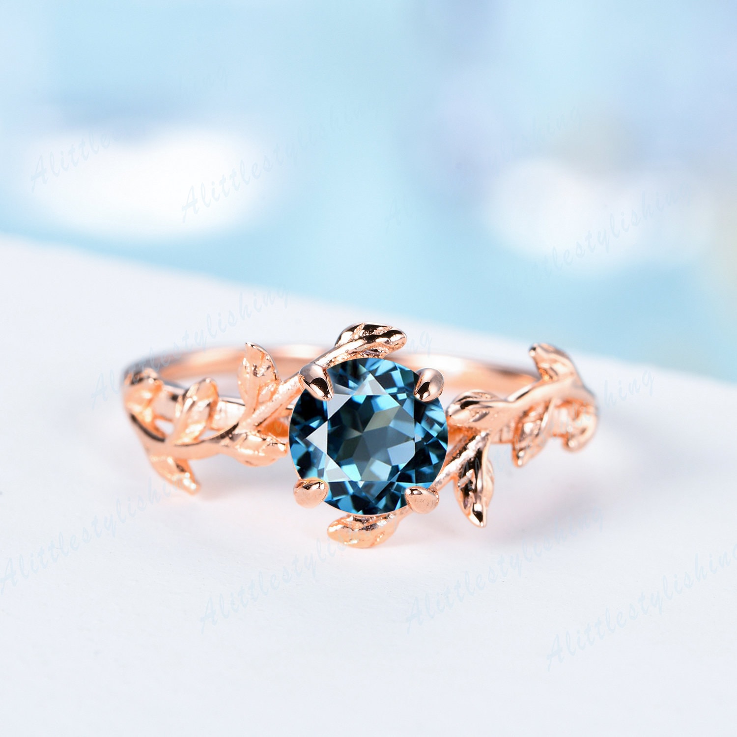 London Blautopas Verlobungsring 14K Rosegold Vintage Zweig Unikat Blatt Solitär Ring Antik Weinlaub Versprechen von Alittlestylishing