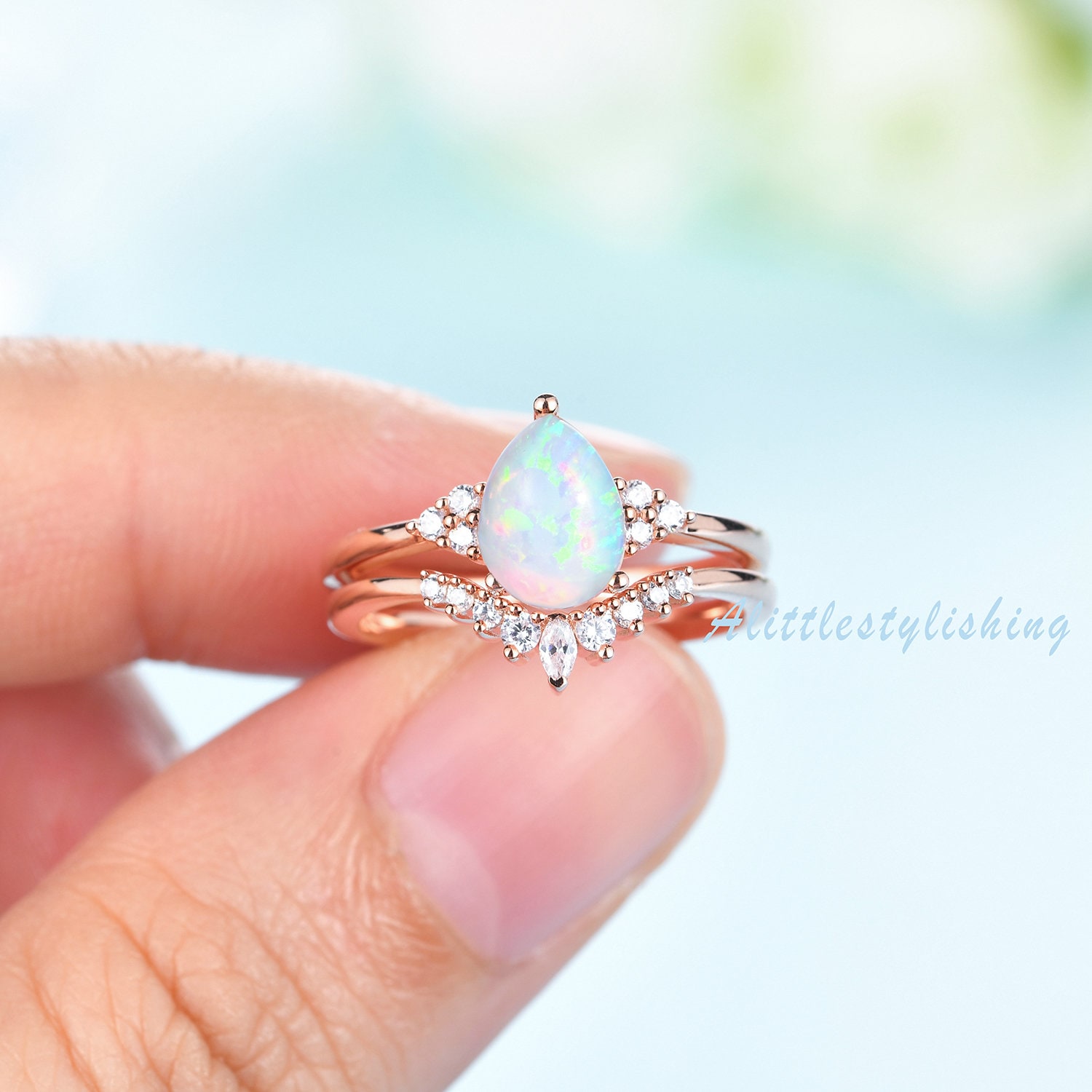 Opal Verlobungsringe Set Verlobungsring Rosegold Weißer Feueropal Art Deco Ringe Frauen Moissanit Stapelringe von Alittlestylishing