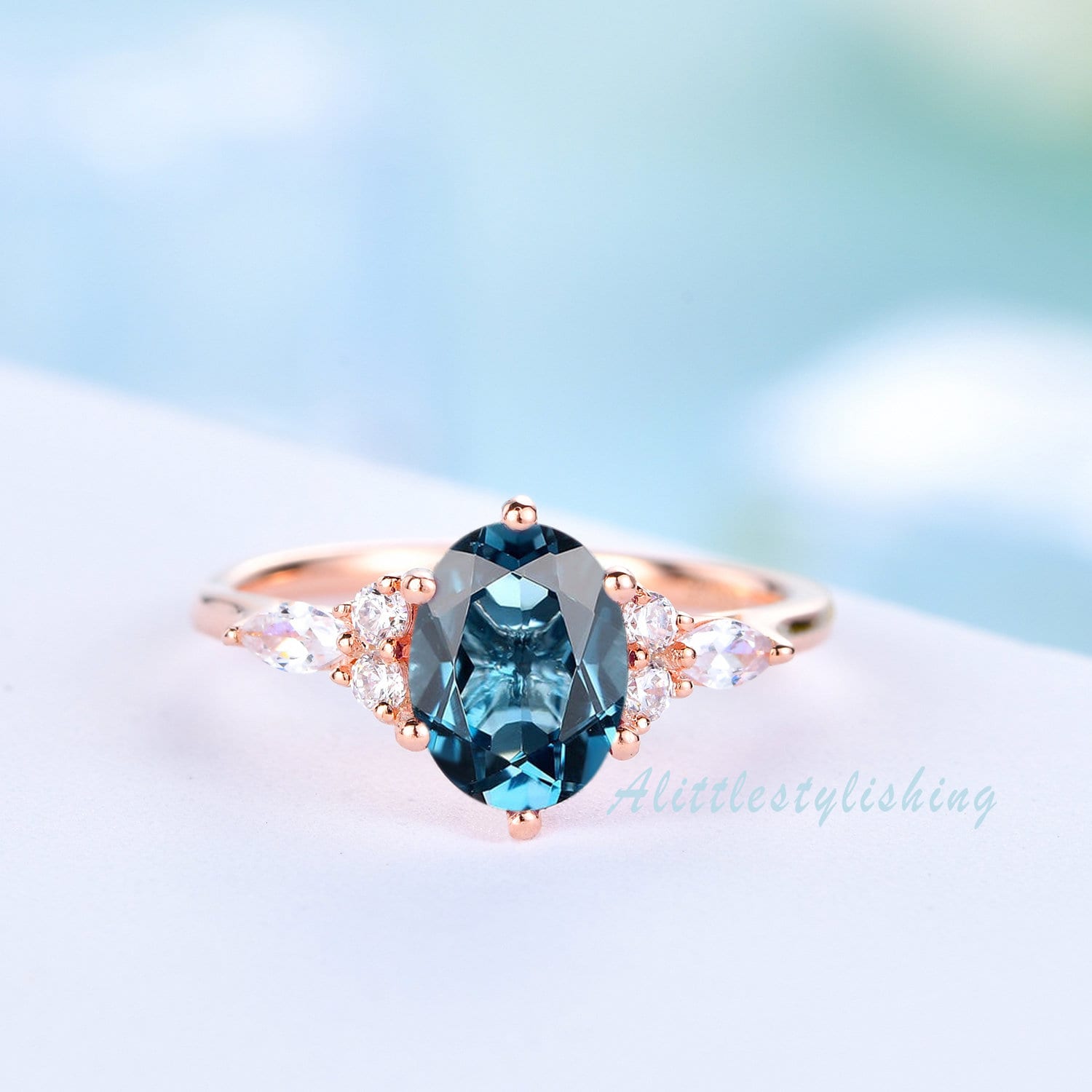 Oval London Blautopas Verlobungsring Rosegold Vintage Marquise Moissanit Trauring Hochzeit Jahrestag von Alittlestylishing