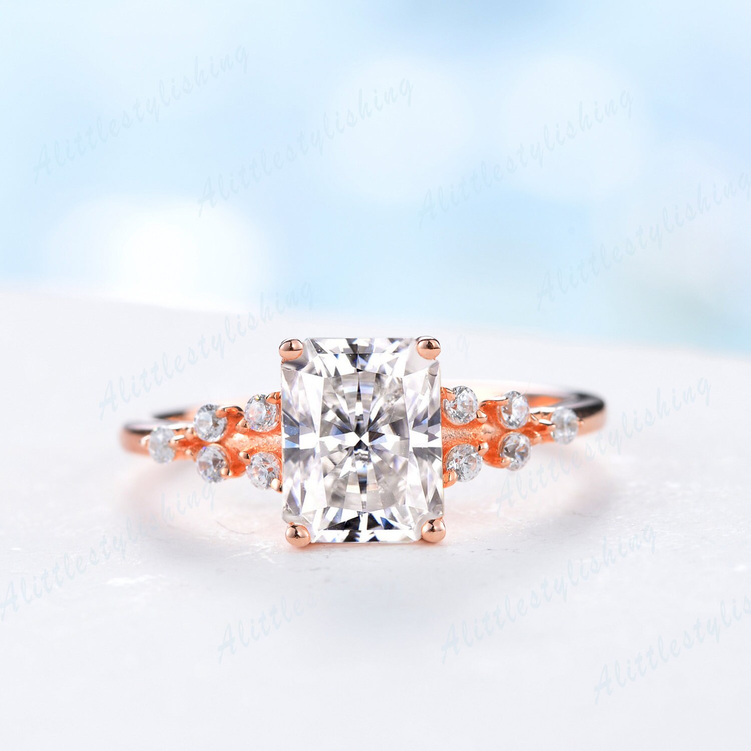 strahlend Geschliffener Moissanit Verlobungsring Vintage Ring Einzigartiger Roségold Ehering Art Deco Versprechensring Jubiläumsring von Alittlestylishing